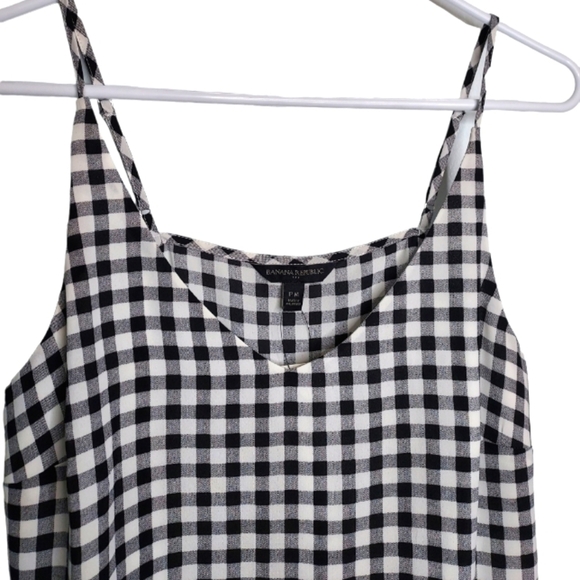 BANANA Republic Black & White Checkered Spaghetti Top Size Medium Petite NWT - Picture 2 of 5